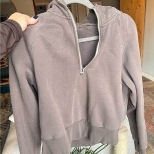 Vuori half size restore hoodie small